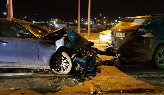 Antakya'da 2 otomobilin çarpıştığı kazada 1 kişi yaralandı