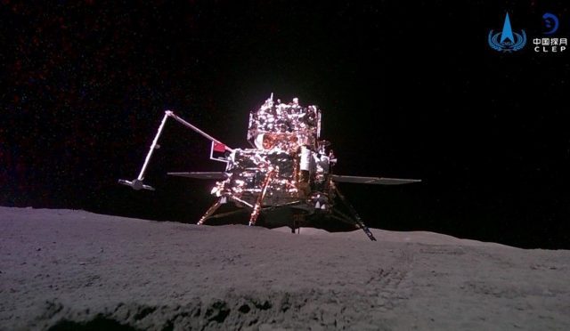Çin'in keşif aracı bir ilki başardı: Ay'ın karanlık yüzeyinden kaya ve toprak toplayan Chang'e-6 Dünya'ya döndü