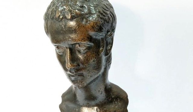 Kime ait olduğu bilinmiyordu: Çılgın Roma imparatoru Caligula'nın büstü 200 yıl sonra keşfedildi