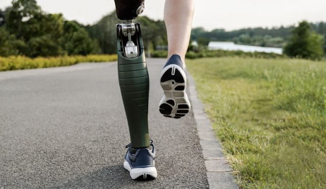 Teknolojide yeni adım: Biyonik bacak, ampute bireyleri doğal yürüme hızlarına kavuşturacak